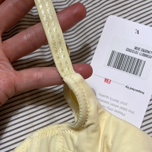 DIOR vintage monogram collection bra ! Unique & limited edition! It’s wow - Picture 5 of 8